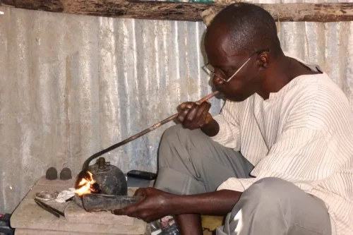 gambia tourist attractions - silversmithing